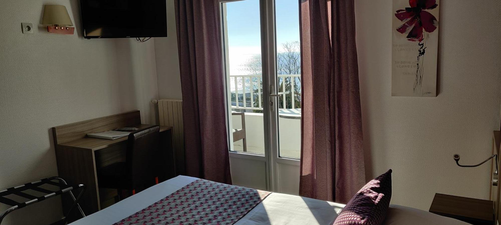 Logis Hotel Les Bleuets Royan Kültér fotó